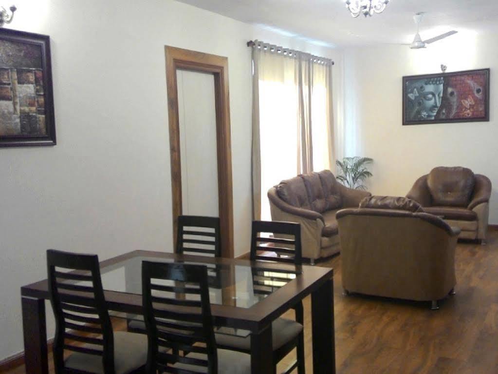 Laurent & Benon Suites, Navi Mumbai Exteriör bild