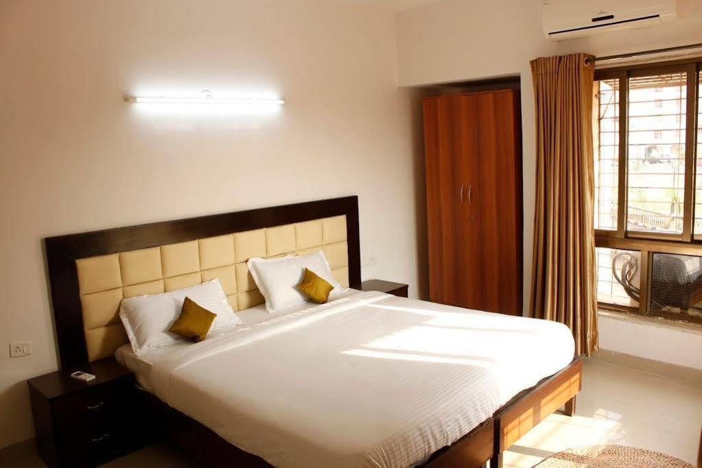 Laurent & Benon Suites, Navi Mumbai Exteriör bild